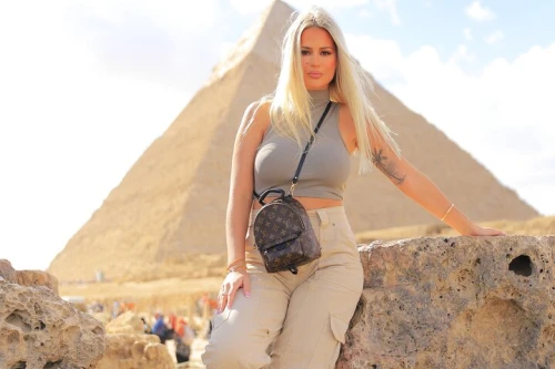 Celodenní výlety k pyramidám v Gíze a denní prohlídka Memphisu